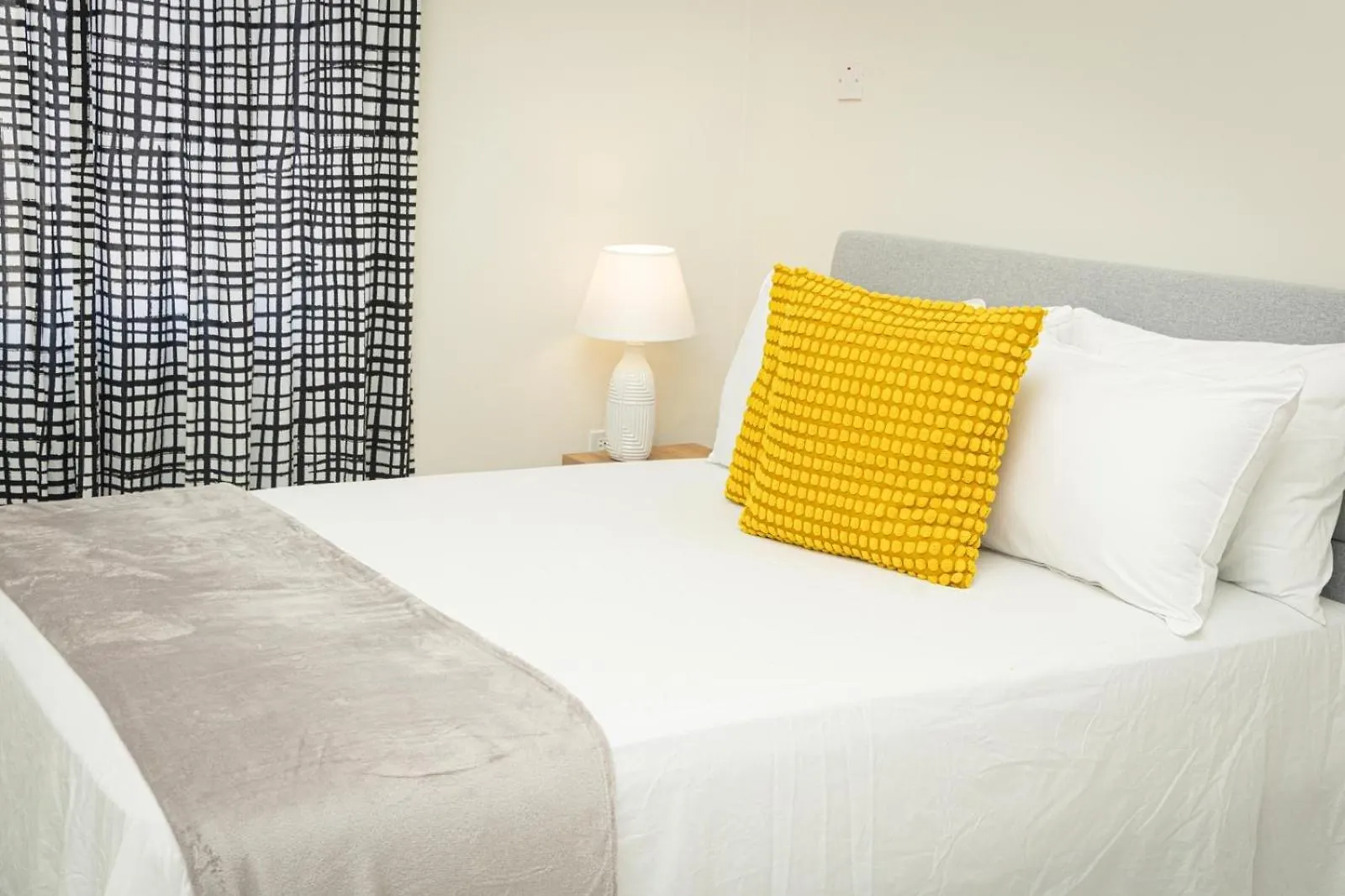 Phoenix Park Villas - Portmore - 10Mins To Beach 0*,