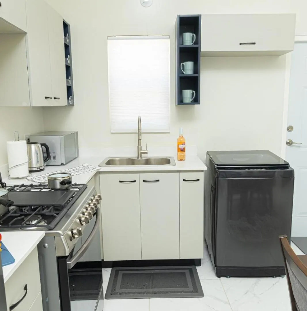 Phoenix Park Villas - Portmore - 10Mins To Beach Jamaica